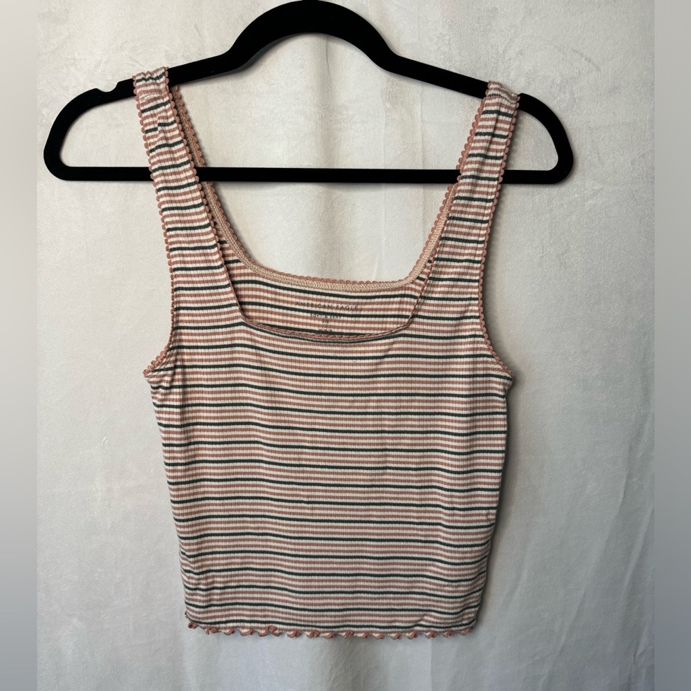 AMERICAN EAGLE STRIPED AND SCALLOPED TANK